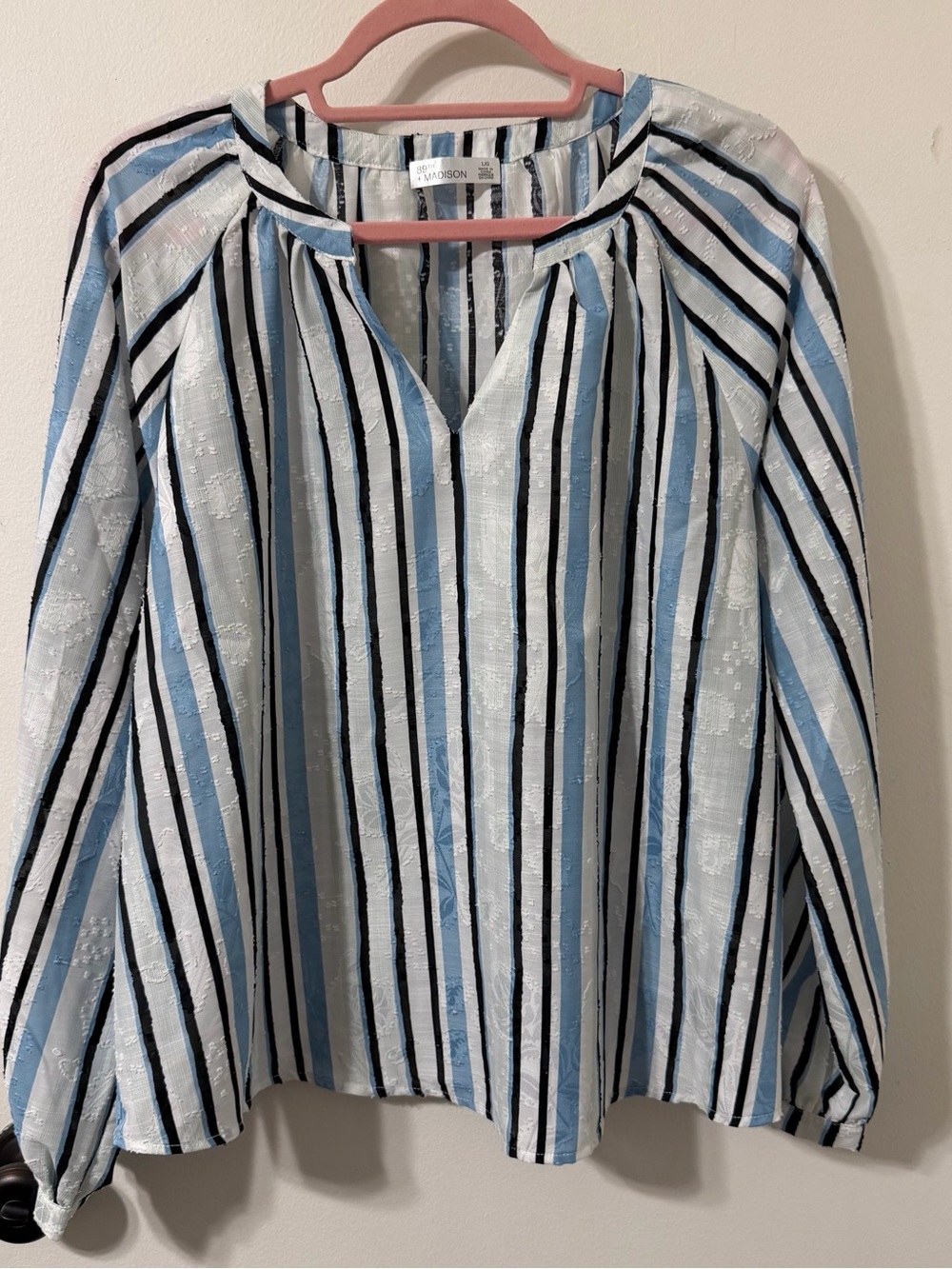 89th + Madison Striped Long Sleeve Blouse Size Large Blue White and Black